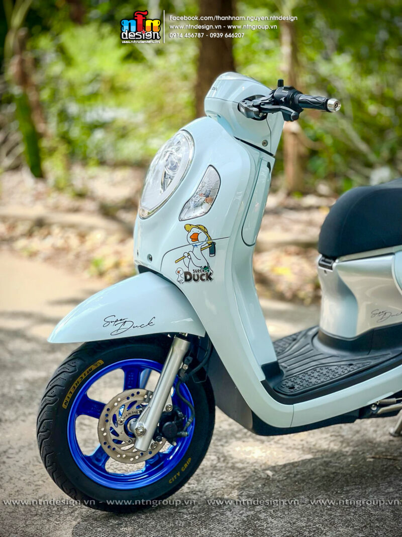 Scoopy Super Duck