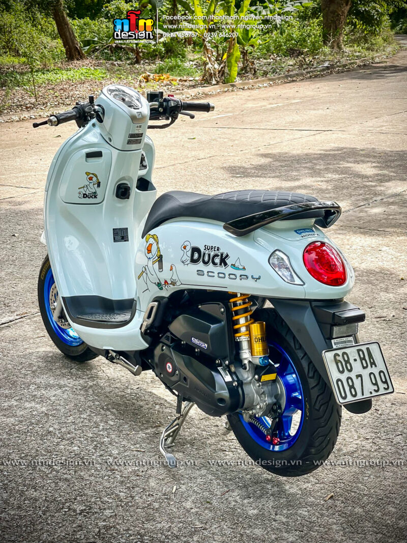 Scoopy Super Duck